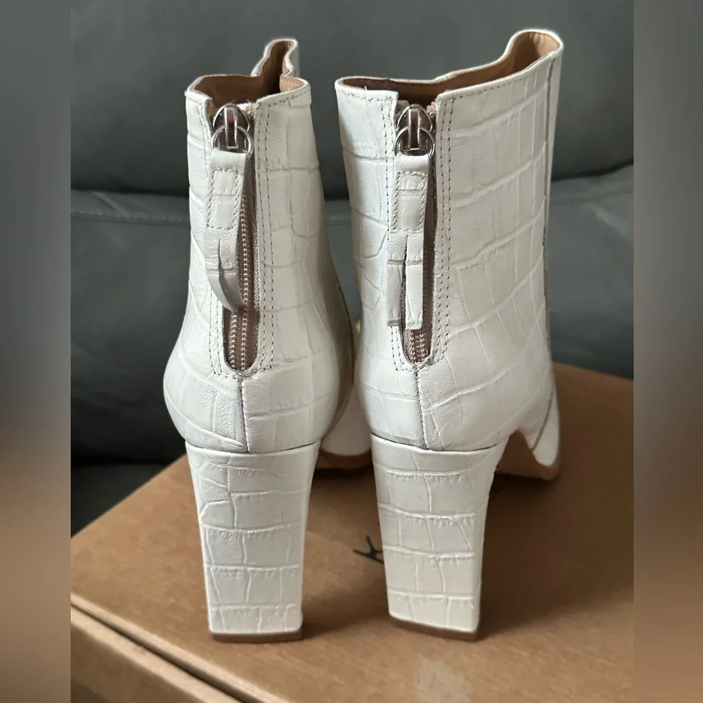 This is a Kaanas Cologne Croc-Embossed High-Heeled Boot in ivory bovine leather